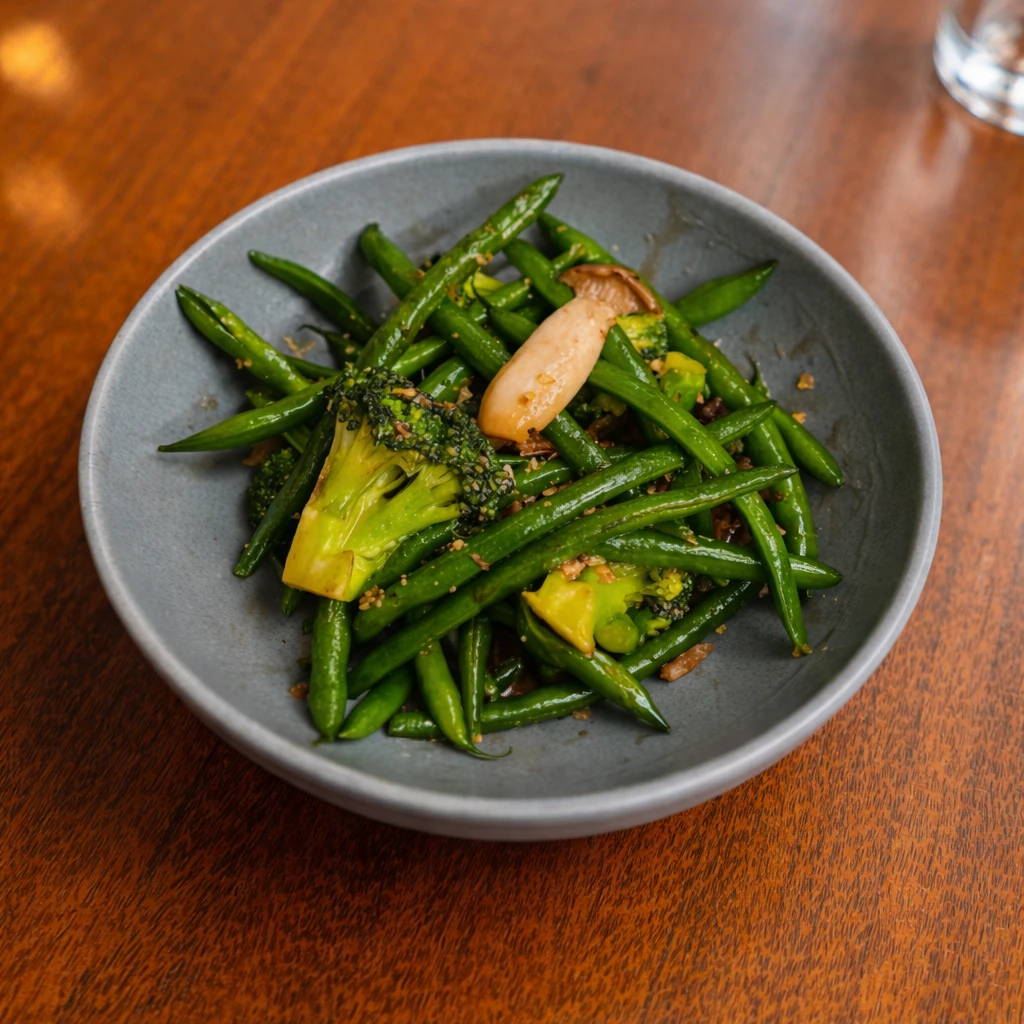 Broccoli, green beans, oyster mushroom, and garlic chips w oyster sauce